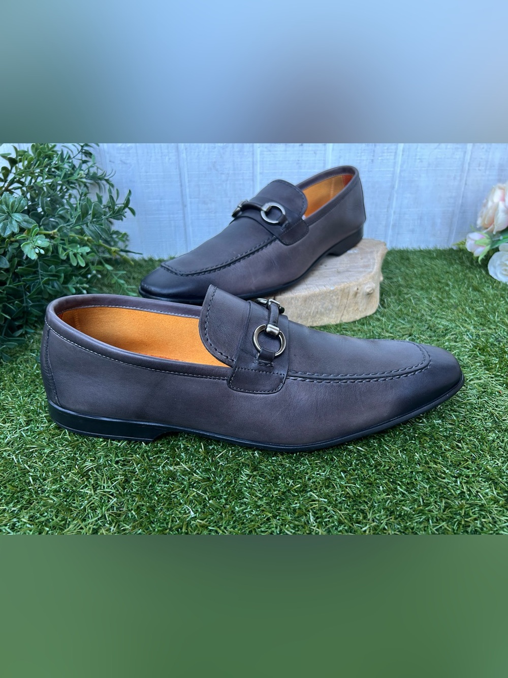MAGNANNI Voto Leather Loafer Burnished Gray size 10 gently used $375